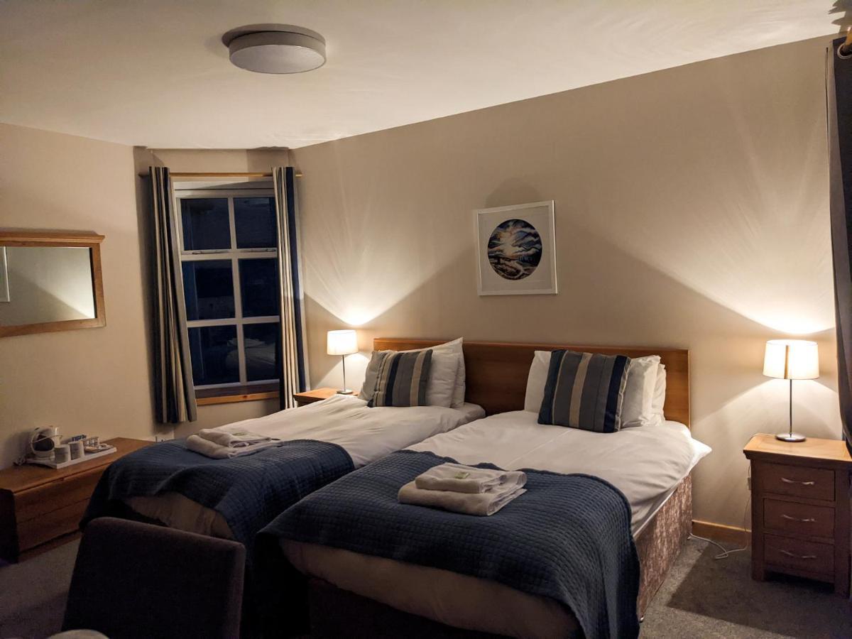 Ferry Inn Stromness Ngoại thất bức ảnh